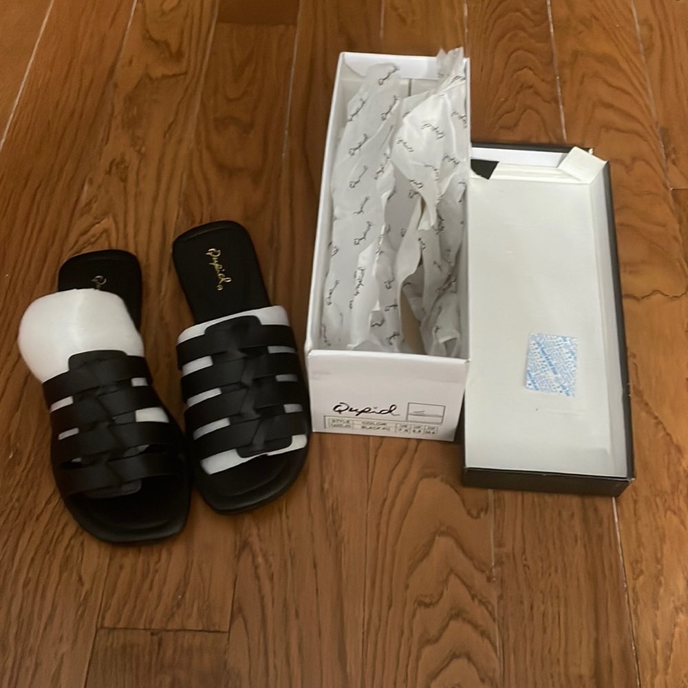 Qupid Black and White Sandals